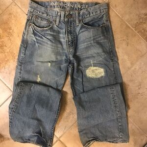 👖AMERICAN EAGLE Distressed Jeans